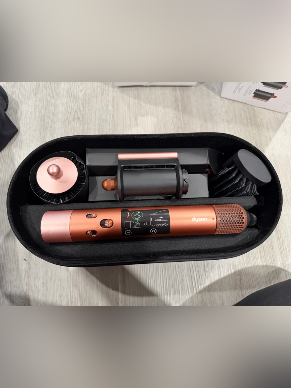 Dyson Airwrap i.d.™Multi-Styler in Amber Silk NOB w/ all attachments GENUINE
